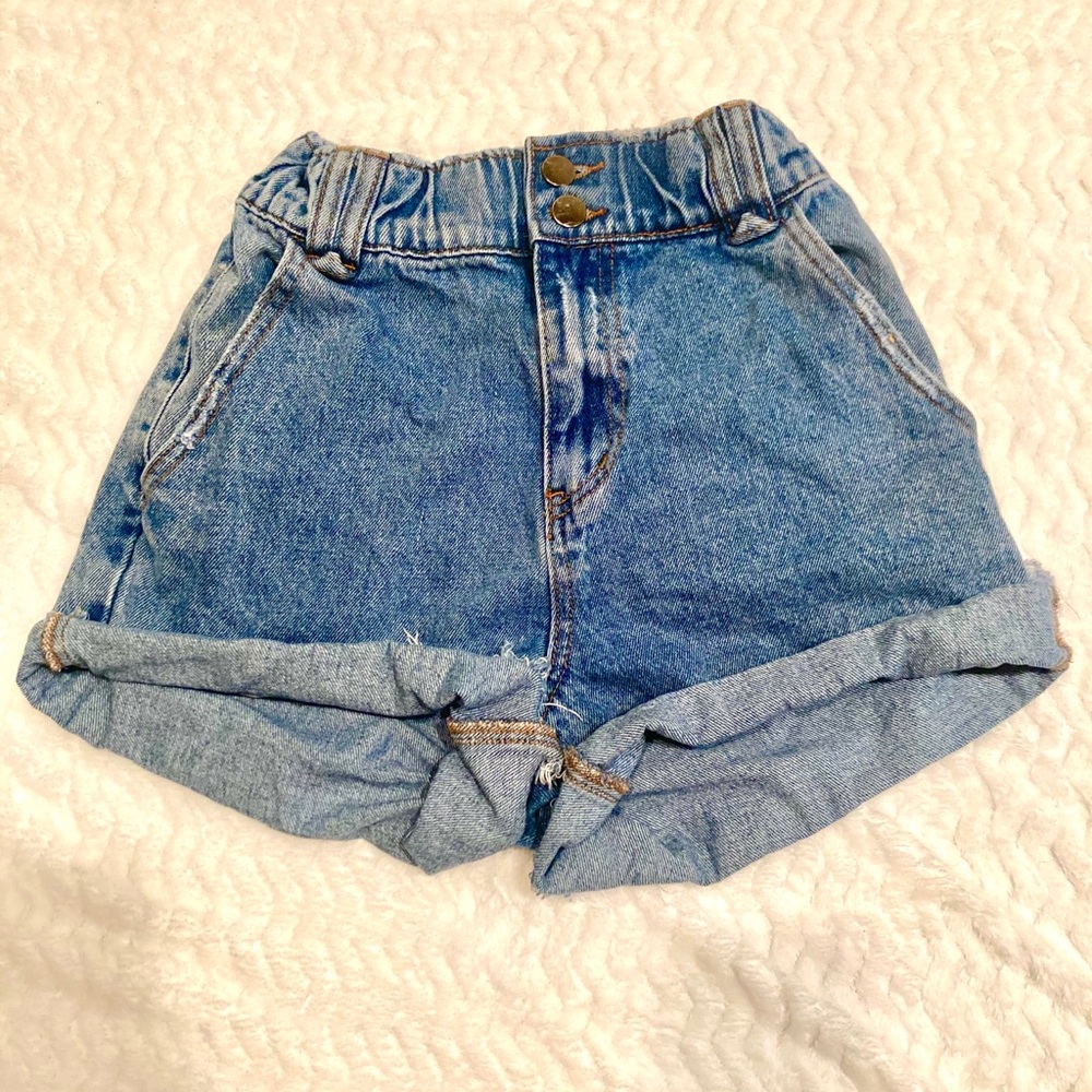 High waist Fashion Nova denim shorts!